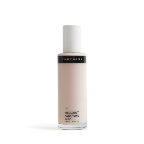 DELICATE CLEANSING MILK